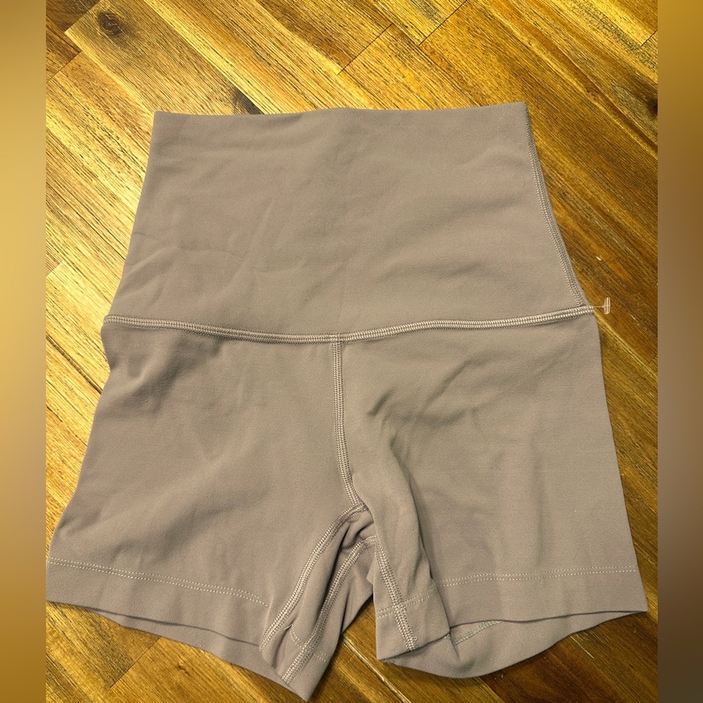 Lululemon super high rise Align shorts size 2